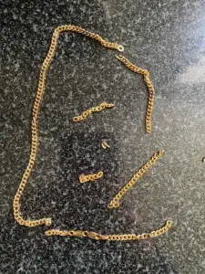 Broken necklace2