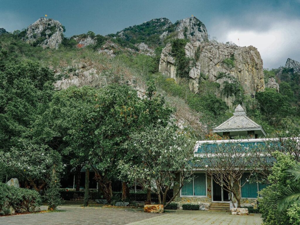 ประวัติ วัดเขาวง ถ้ำนารายณ์ สระบุรี